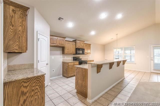 9010 N 156th East Avenue, Owasso, OK 74055