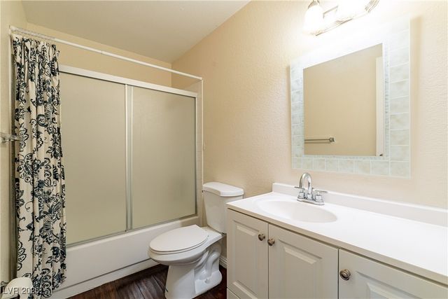 450 Elm Drive 206, Las Vegas, NV 89169