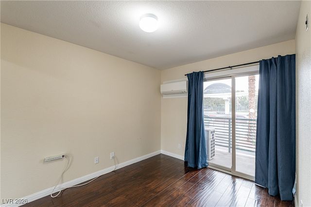 450 Elm Drive 206, Las Vegas, NV 89169