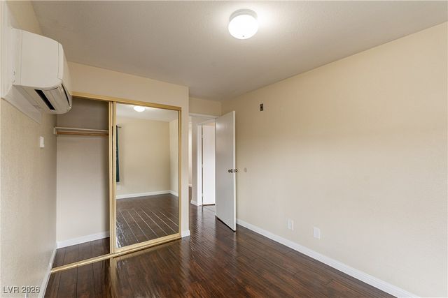 450 Elm Drive 206, Las Vegas, NV 89169