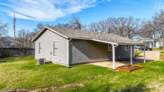 938 Amsden Street, Denison, TX 75020