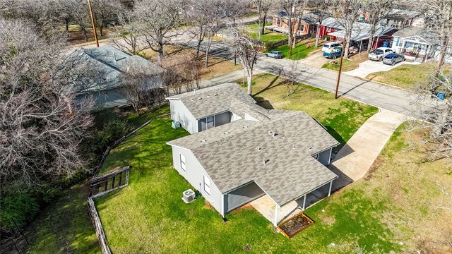 938 Amsden Street, Denison, TX 75020