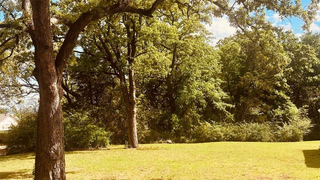 938 Amsden Street, Denison, TX 75020