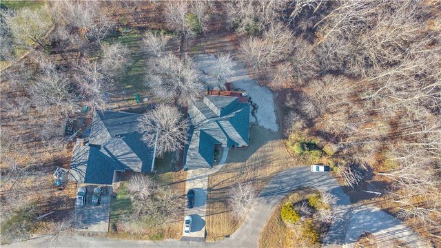 21 Pennine, Bella Vista, AR 72714