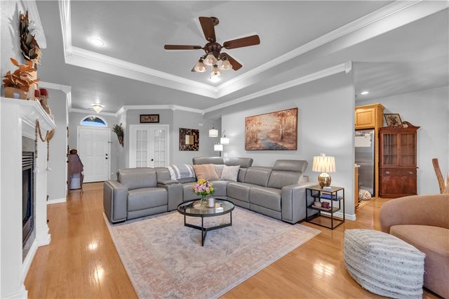 21 Pennine, Bella Vista, AR 72714