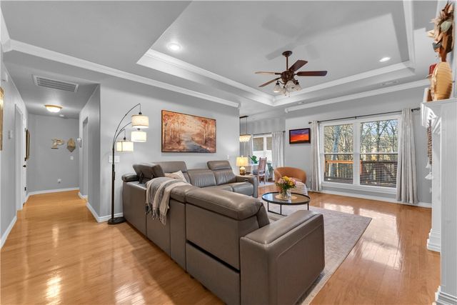 21 Pennine, Bella Vista, AR 72714