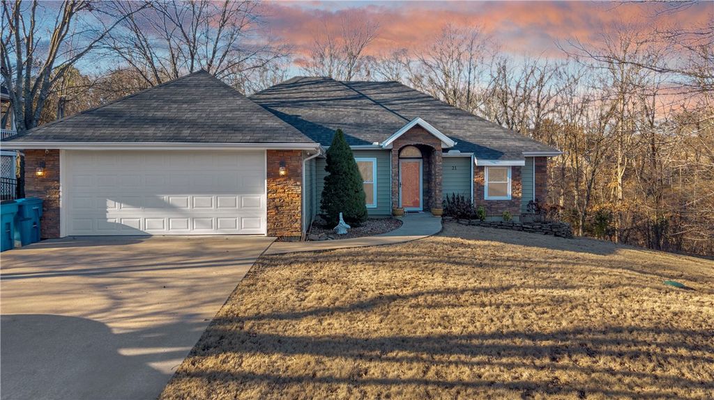 21 Pennine, Bella Vista, AR 72714