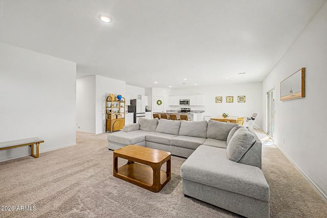 1963 E HARNESS Lane, San Tan Valley, AZ 85140