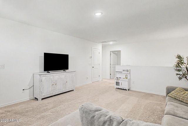 1963 E HARNESS Lane, San Tan Valley, AZ 85140