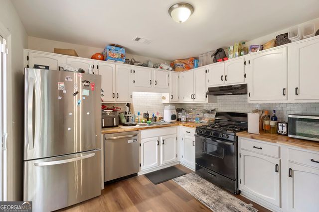 2203 Victoria Place, Lithonia, GA 30058