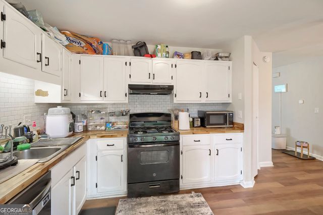 2203 Victoria Place, Lithonia, GA 30058
