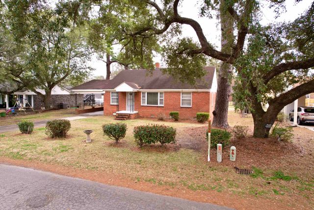 1738 Jasper St., Georgetown, SC 29440