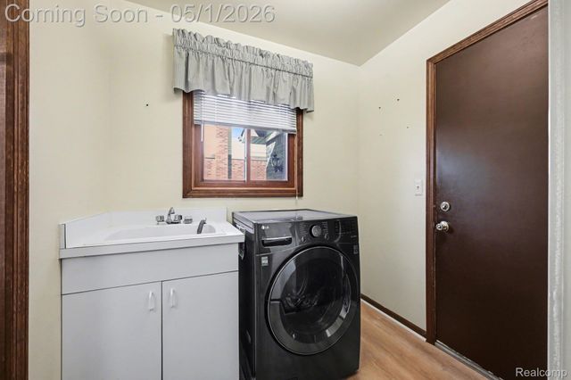33593 Curtis Road Road S, Livonia, MI 48152