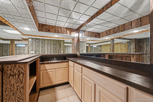 33593 Curtis Road Road S, Livonia, MI 48152