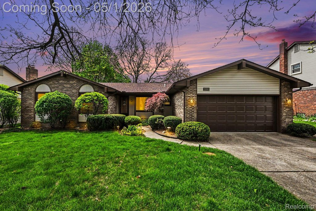 33593 Curtis Road Road S, Livonia, MI 48152