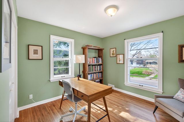 1890 Yorkshire Avenue, Saint Paul, MN 55116