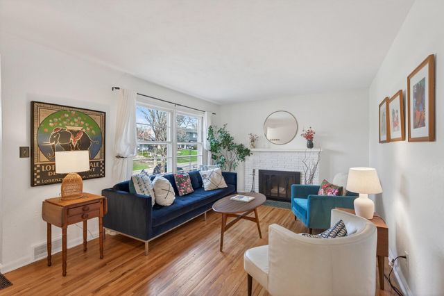 1890 Yorkshire Avenue, Saint Paul, MN 55116