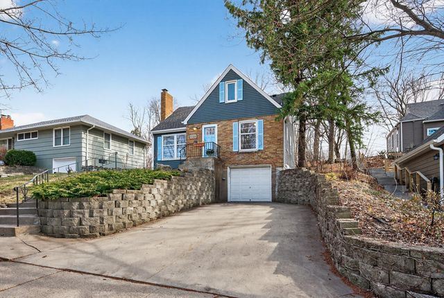 1890 Yorkshire Avenue, Saint Paul, MN 55116