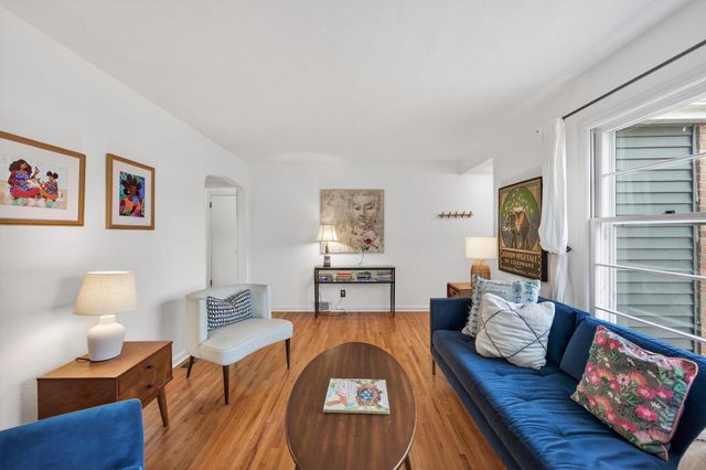 1890 Yorkshire Avenue, Saint Paul, MN 55116