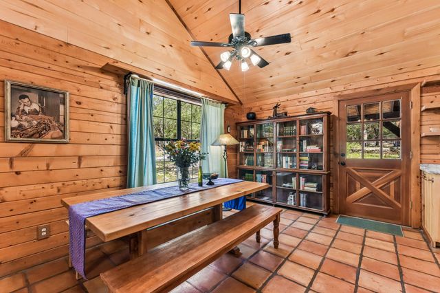 501 Oak Knob DR, Wimberley, TX 78676