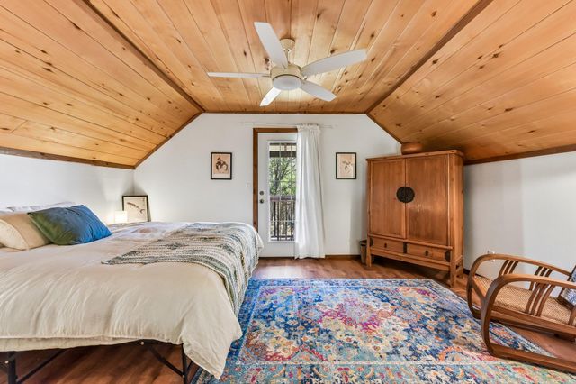 501 Oak Knob DR, Wimberley, TX 78676
