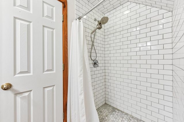 501 Oak Knob DR, Wimberley, TX 78676