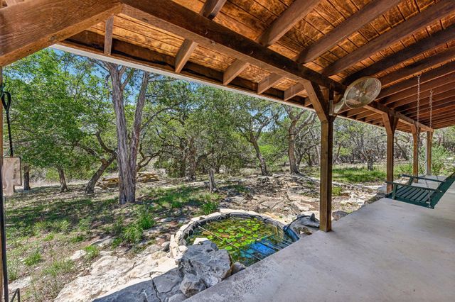 501 Oak Knob DR, Wimberley, TX 78676