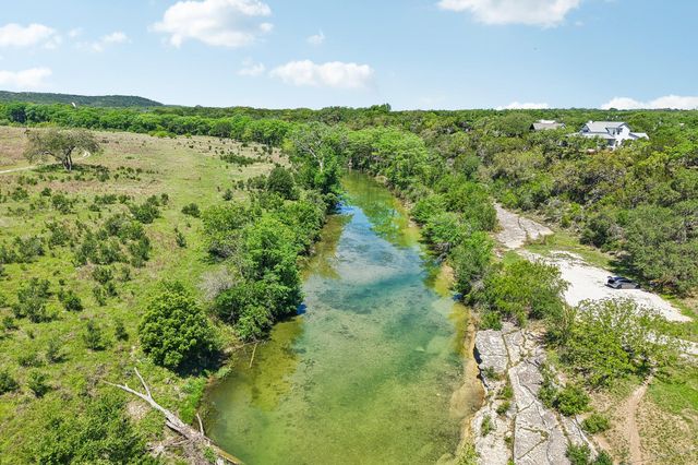501 Oak Knob DR, Wimberley, TX 78676