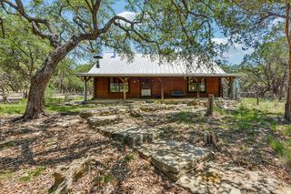 501 Oak Knob DR, Wimberley, TX 78676