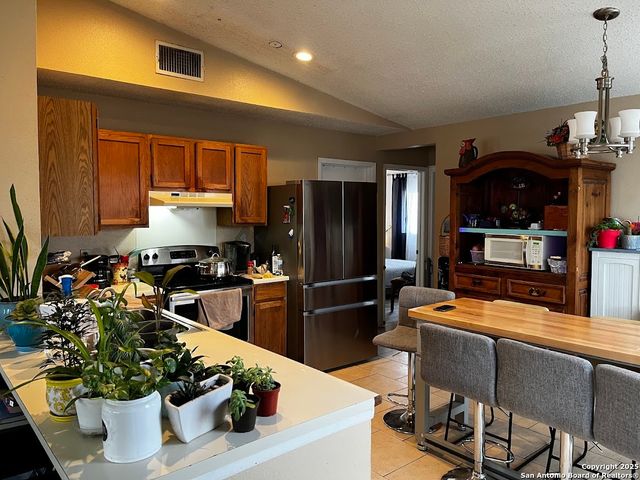 6613 Pebble Spring, San Antonio, TX 78249