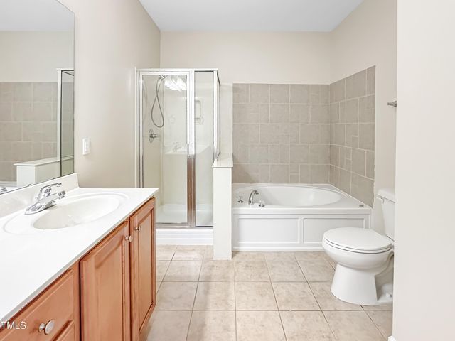 804 Blue Thorn Drive, Apex, NC 27539