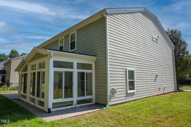 804 Blue Thorn Drive, Apex, NC 27539