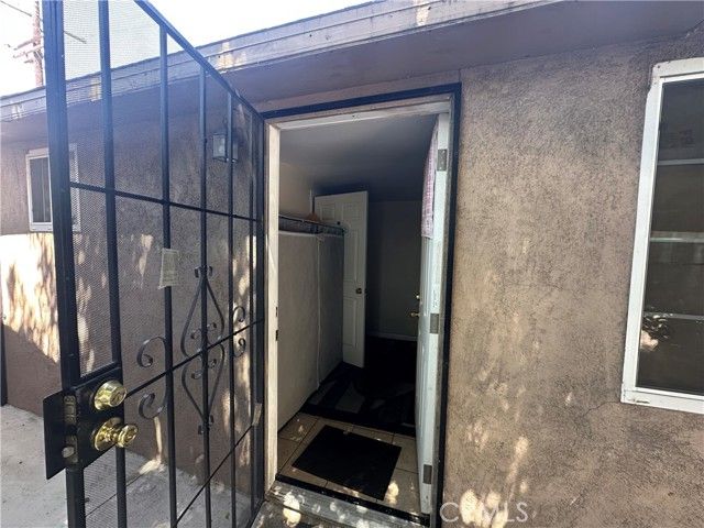 10673 Saticoy Street, Sun Valley (los Angeles), CA 91352