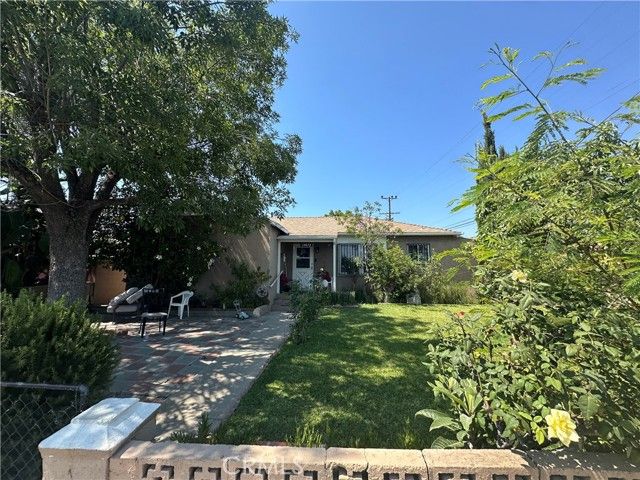 10673 Saticoy Street, Sun Valley (los Angeles), CA 91352