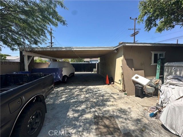 10673 Saticoy Street, Sun Valley (los Angeles), CA 91352