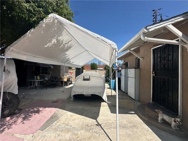 10673 Saticoy Street, Sun Valley (los Angeles), CA 91352