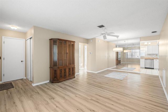 8452 PHILLIP N 8452, Pinellas Park, FL 33781