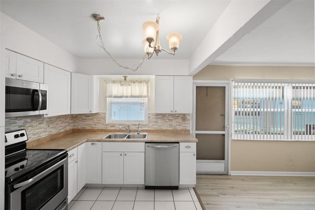 8452 PHILLIP N 8452, Pinellas Park, FL 33781