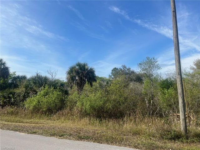 18th ST NE, Naples, FL 34120