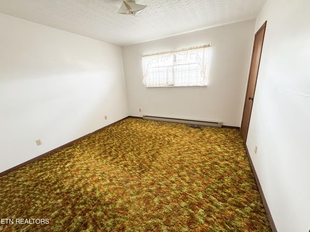253 Lincoln Drive, Harrogate, TN 37752