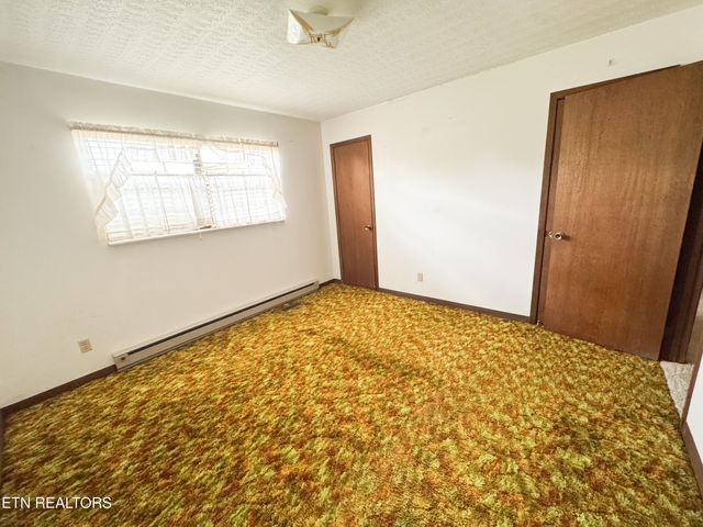 253 Lincoln Drive, Harrogate, TN 37752