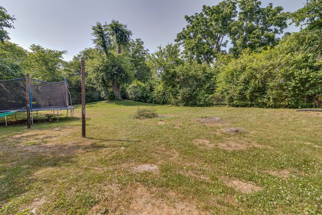 132 Hollywood Blvd, Gallatin, TN 37066