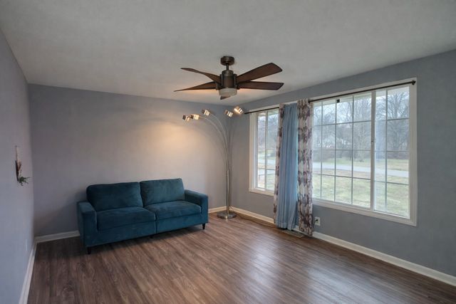 132 Hollywood Blvd, Gallatin, TN 37066