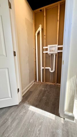 19 Central B, Norwood, MA 02062