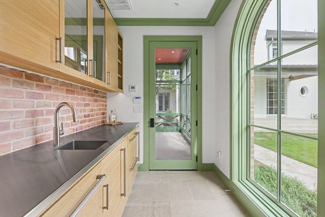 4636 Belclaire Avenue, Highland Park, TX 75209