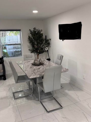 2364 S Haverhill Road, West Palm Beach, FL 33415