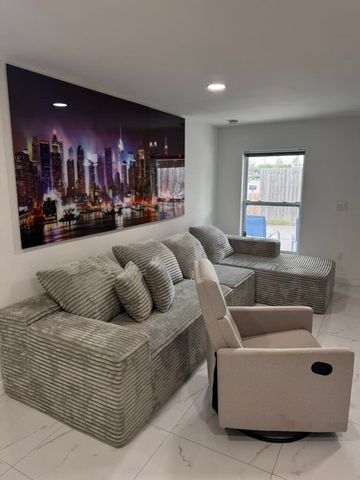 2364 S Haverhill Road, West Palm Beach, FL 33415