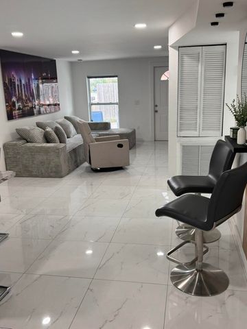 2364 S Haverhill Road, West Palm Beach, FL 33415