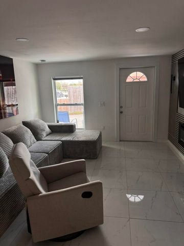 2364 S Haverhill Road, West Palm Beach, FL 33415