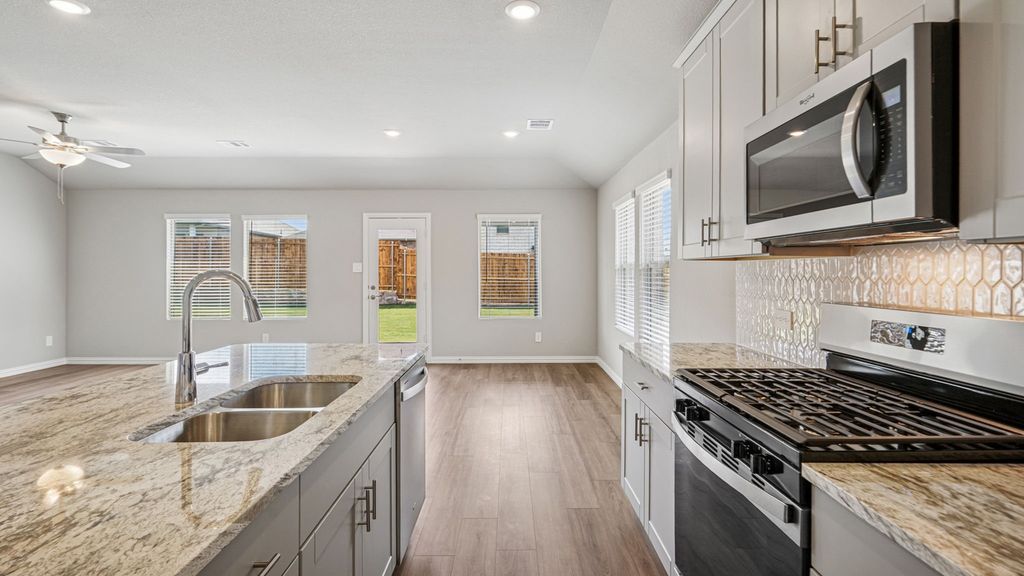 413 Midnight Oak Drive, Mckinney, TX 75069